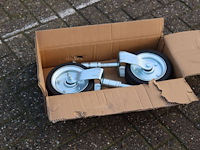 Neuswielen nieuw - afbeelding 1 van  1