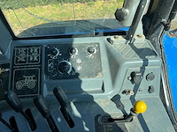 New holland - 2002 - tm175 4wd sa - vierwielaangedreven landbouwtractor - afbeelding 17 van  20
