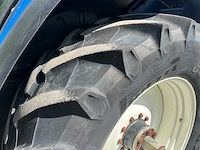 New holland - 2002 - tm175 4wd sa - vierwielaangedreven landbouwtractor - afbeelding 7 van  20