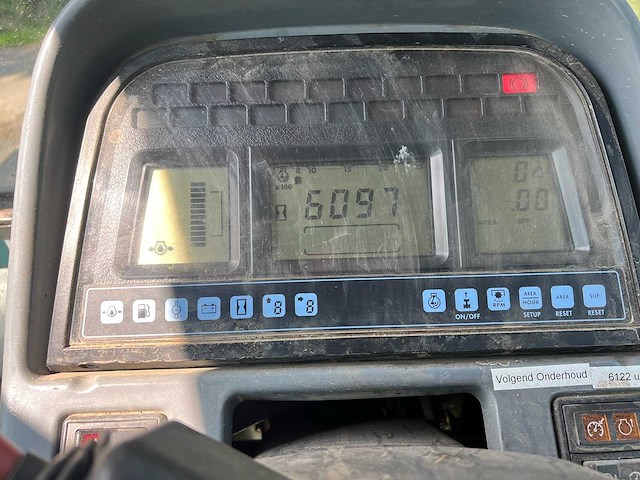 New holland - 2002 - tm175 4wd sa - vierwielaangedreven landbouwtractor - afbeelding 15 van  20