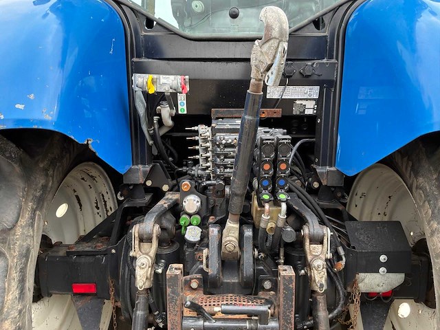 New holland - 2008 - t6080 - vierwielaangedreven landbouwtractor - afbeelding 6 van  21