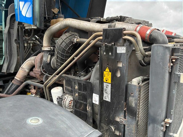 New holland - 2008 - t6080 - vierwielaangedreven landbouwtractor - afbeelding 2 van  21