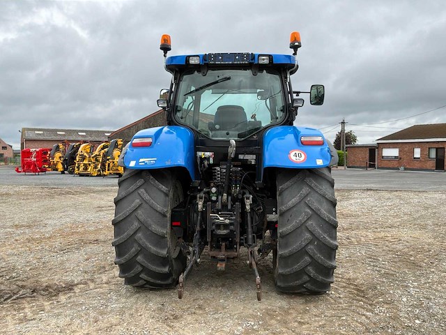 New holland - 2008 - t6080 - vierwielaangedreven landbouwtractor - afbeelding 18 van  21