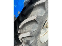 New holland - 2010 - t7040 4wd sa - vierwielaangedreven landbouwtractor - afbeelding 16 van  27