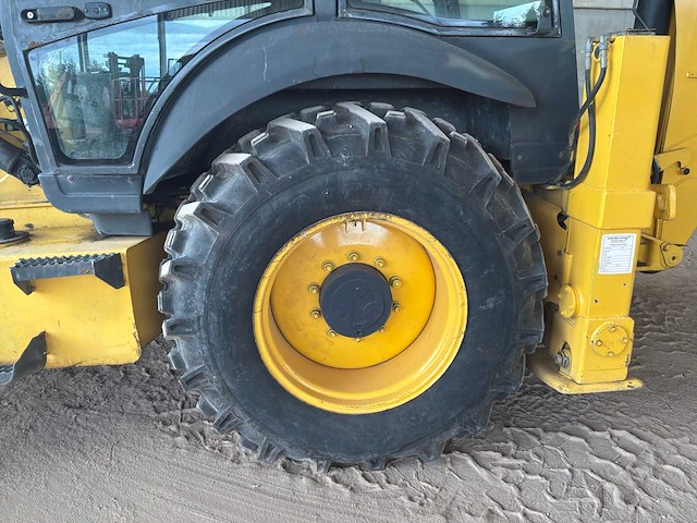 New holland - b80b - backhoe loader - 2017 - afbeelding 3 van  21