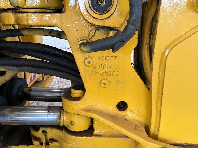 New holland - b80b - backhoe loader - 2017 - afbeelding 6 van  21