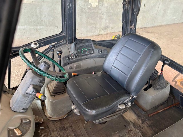 New holland - b80b - backhoe loader - 2017 - afbeelding 11 van  21