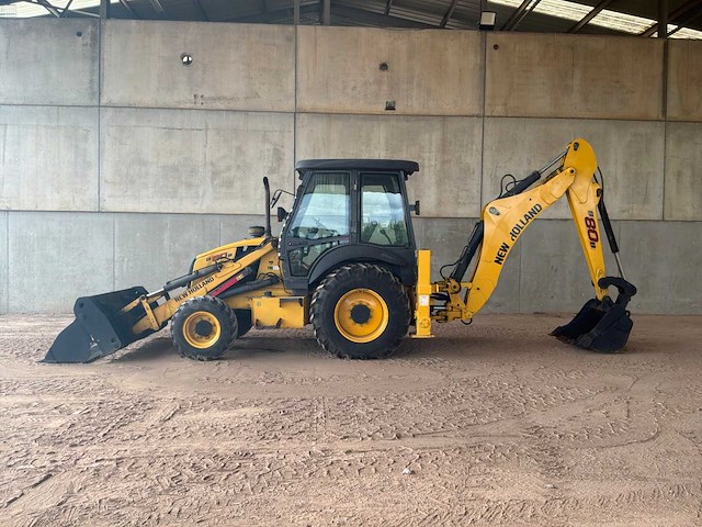New holland - b80b - backhoe loader - 2017 - afbeelding 12 van  21