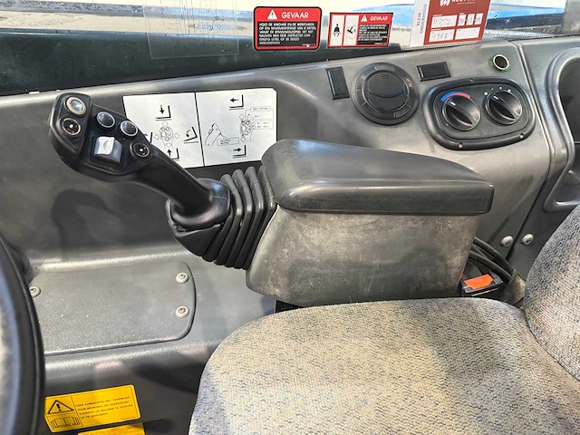 New holland - lm5040 4wd - bulldozer - 2010 - afbeelding 3 van  23