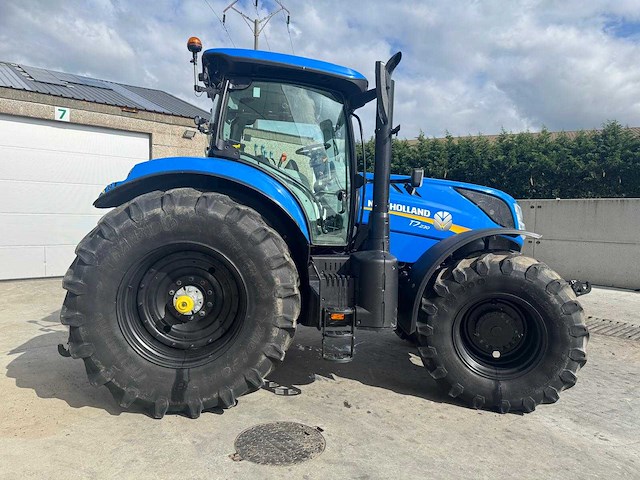 New holland - t7.230 - 4-wheel drive tractor - 2019 - afbeelding 11 van  15