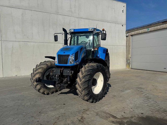 New holland - tvt135 - 4-wheel drive tractor - 2005 - afbeelding 12 van  21