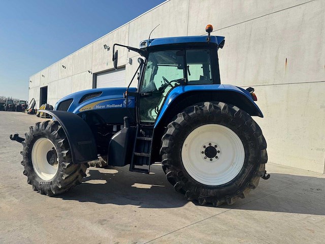 New holland - tvt135 - 4-wheel drive tractor - 2005 - afbeelding 19 van  21