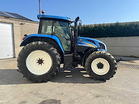 New holland - tvt135 - 4-wheel drive tractor - 2005 - afbeelding 14 van  19