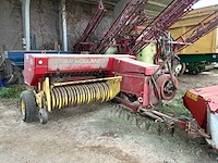 New holland 286 super hayliner 10 rechthoekige balen-hooimateriaal