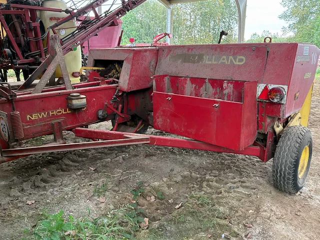 New holland 286 super hayliner 10 rechthoekige balen-hooimateriaal - afbeelding 8 van  11