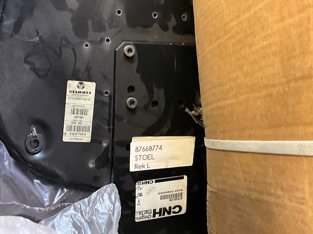 New holland bestuurderszetel (5x) - afbeelding 4 van  4