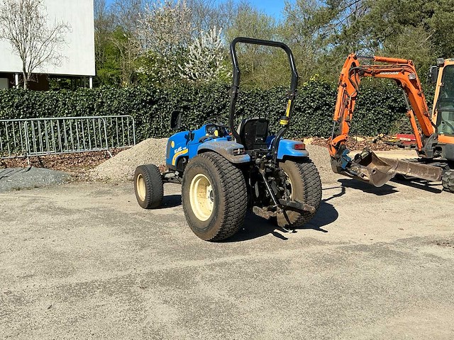 New holland boomer 2030 tractor - afbeelding 17 van  22