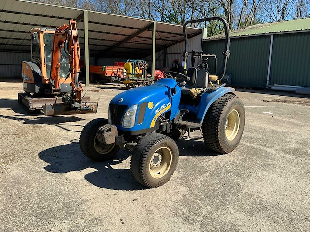New holland boomer 2030 tractor - afbeelding 19 van  22