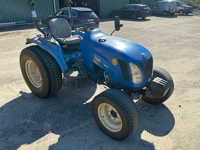 New holland boomer 2030 tractor - afbeelding 21 van  22