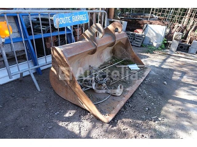 New holland e135sr rupsgraafmachine - afbeelding 6 van  38