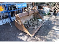 New holland e135sr rupsgraafmachine - afbeelding 6 van  38
