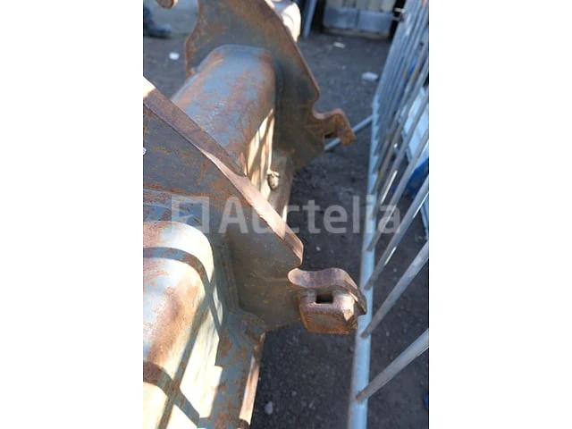 New holland e135sr rupsgraafmachine - afbeelding 15 van  38