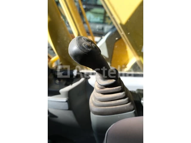 New holland e135sr rupsgraafmachine - afbeelding 29 van  38