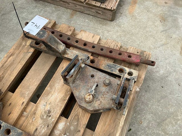 New holland gatenbalk + trekhaak - afbeelding 3 van  3