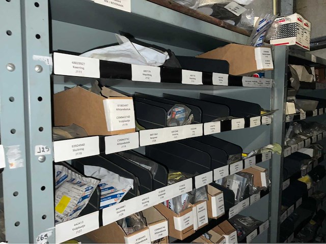 New holland grote partij diverse kleine originele onderdelen - afbeelding 8 van  10