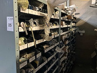 New holland grote partij diverse kleine originele onderdelen - afbeelding 1 van  10