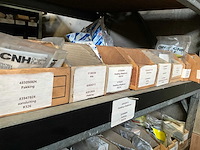 New holland grote partij diverse originele onderdelen - afbeelding 8 van  29