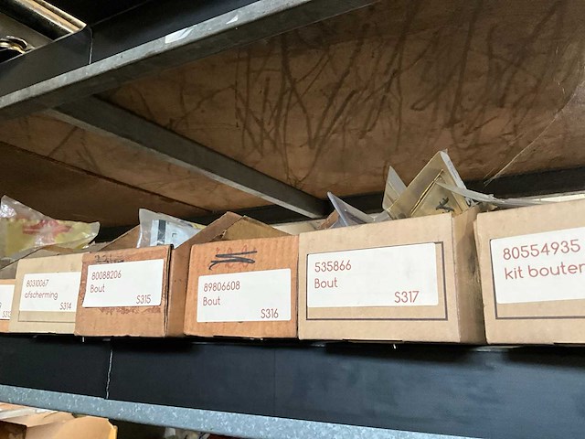 New holland grote partij diverse originele onderdelen - afbeelding 15 van  29