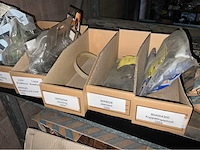 New holland grote partij diverse originele onderdelen - afbeelding 18 van  29