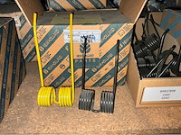 New holland grote partij diverse originele onderdelen - afbeelding 21 van  29