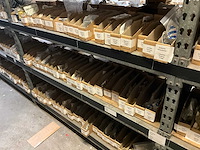 New holland grote partij originele bouten en moeren - afbeelding 5 van  7