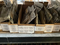 New holland grote partij originele dichtingen en vulringen - afbeelding 6 van  6