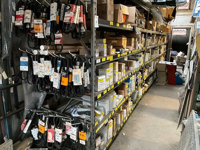 New holland grote partij originele filters - afbeelding 1 van  6