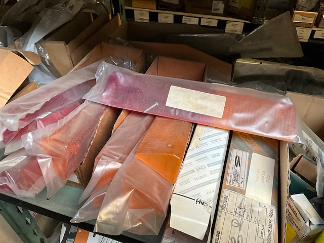 New holland grote partij originele verlichting - afbeelding 12 van  23