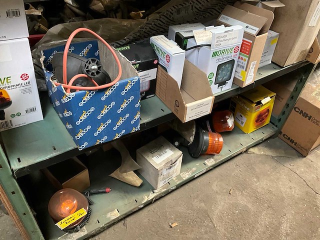 New holland grote partij originele verlichting - afbeelding 15 van  23