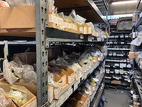 New holland grote partij versnellingsbak onderdelen + accumulatoren - afbeelding 9 van  11