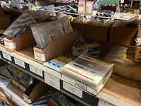 New holland grote partij versnellingsbak onderdelen + accumulatoren - afbeelding 10 van  11