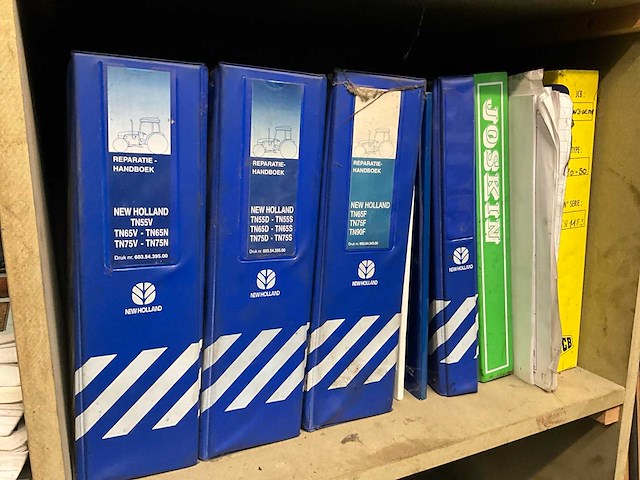 New holland grote partij werkplaatsboeken - afbeelding 4 van  13