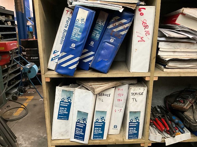 New holland grote partij werkplaatsboeken - afbeelding 5 van  13