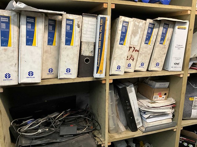 New holland grote partij werkplaatsboeken - afbeelding 9 van  13