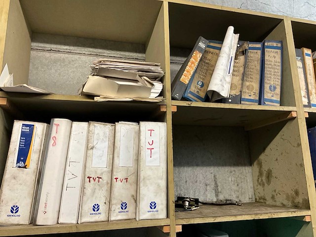 New holland grote partij werkplaatsboeken - afbeelding 10 van  13