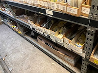 New holland grote partij wielnaven en flenzen+ gps schermen - afbeelding 2 van  11