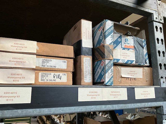 New holland partij startmotoren en waterpompen - afbeelding 9 van  19