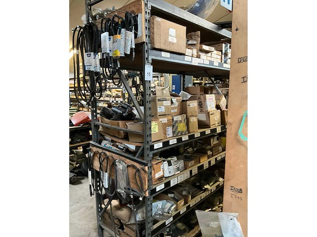 New holland partij startmotoren en waterpompen - afbeelding 13 van  19