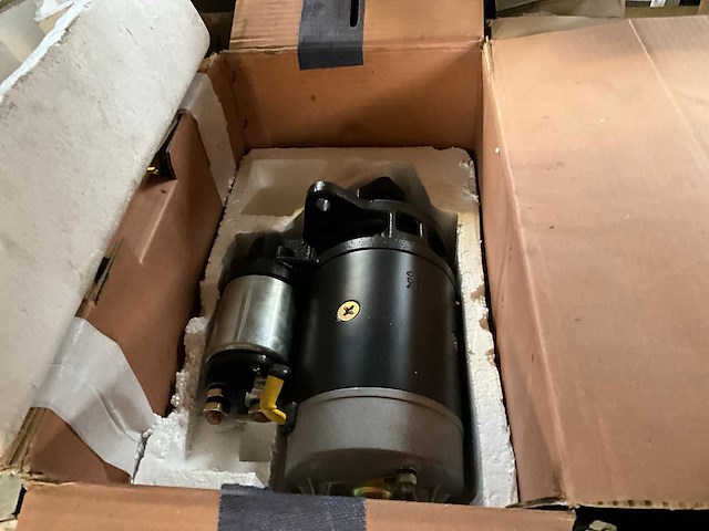 New holland partij startmotoren en waterpompen - afbeelding 16 van  19