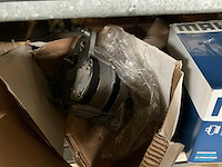 New holland partij startmotoren en waterpompen - afbeelding 17 van  19